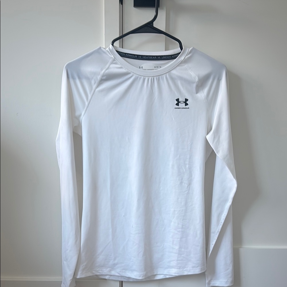 Under Armour Women’s Medium Long Sleeve